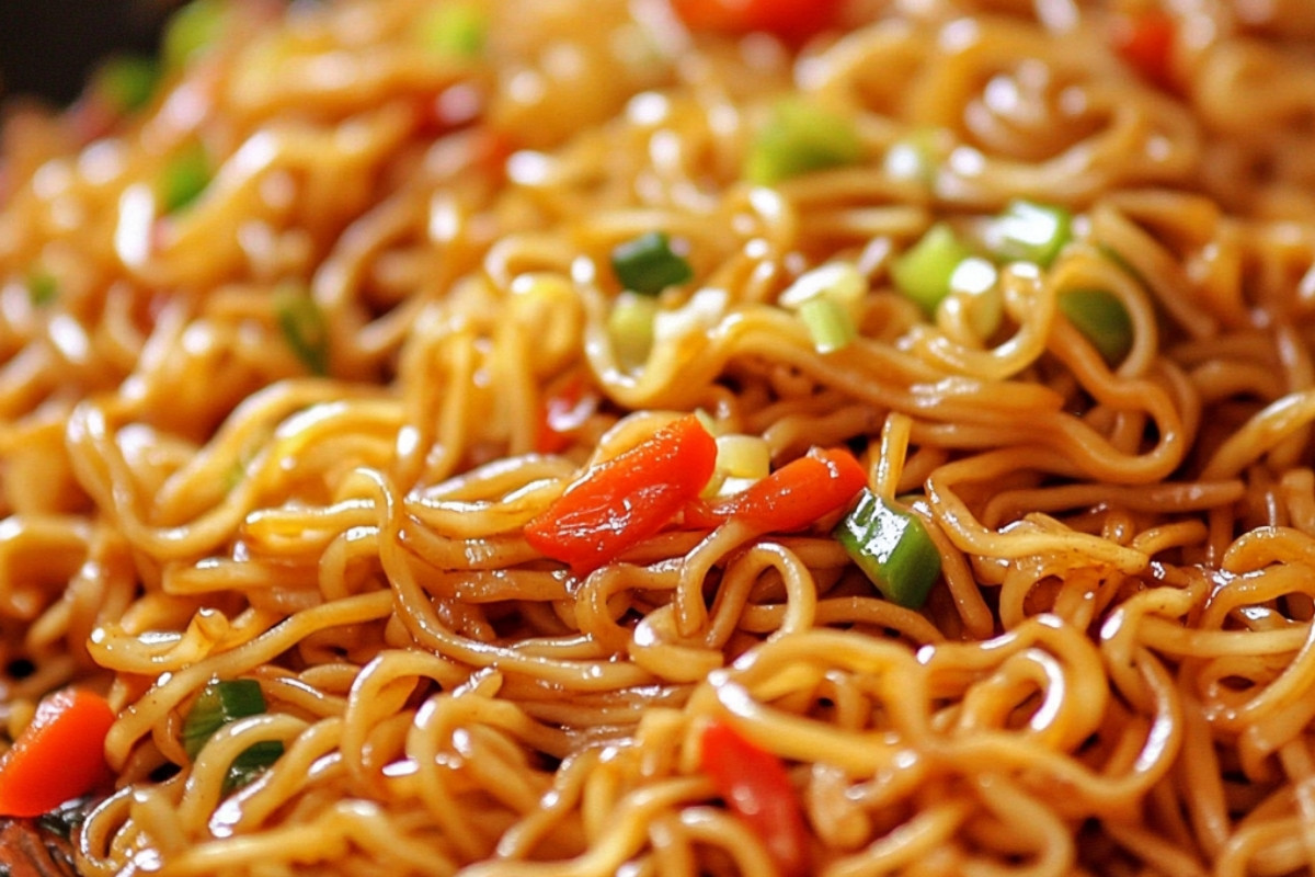 Delicious Ultimate Pan-Fried Noodles