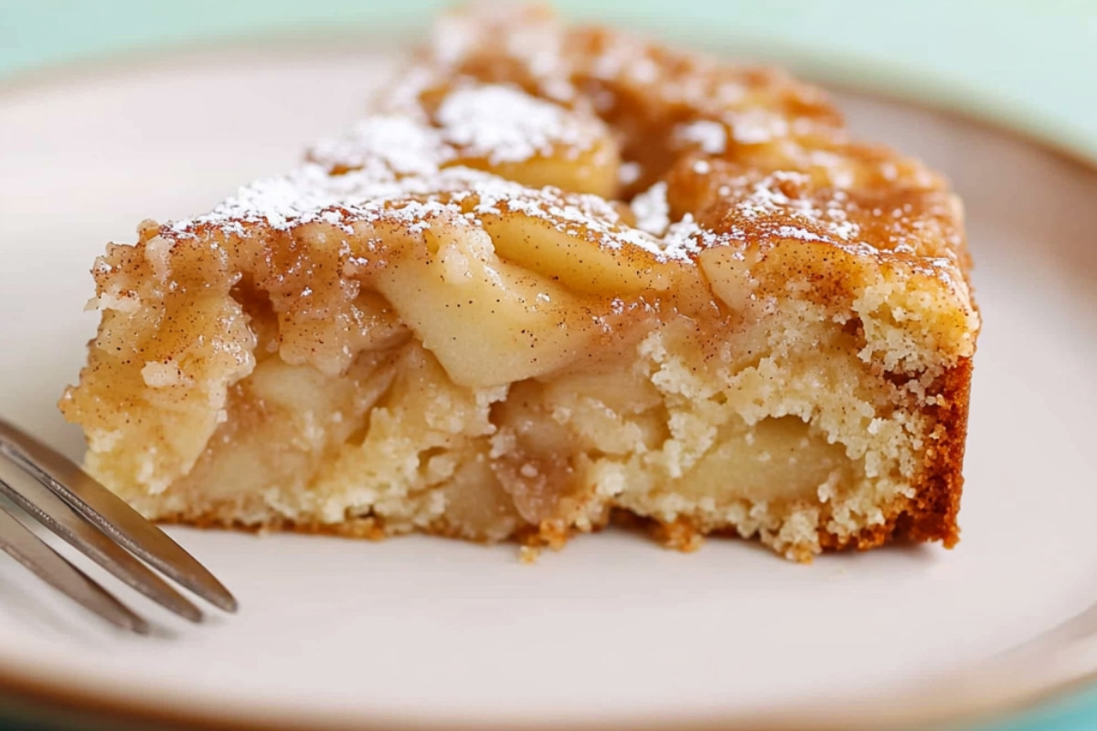 Cinnamon Apple Delight Cake