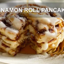 CINNAMON ROLL PANCAKES